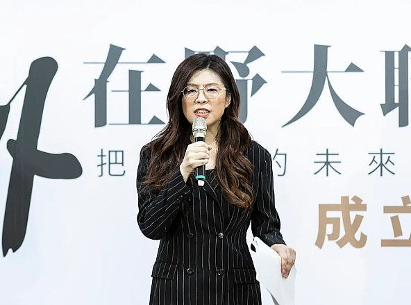 中国阅兵:洪秀柱现身天安门城楼观礼,赖清德赴忠烈祠祭祀(组图) - 2
