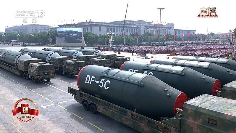 九三阅兵武器解密！多款洲际飞弹亮相，展示三位一体战略核力量（组图） - 1