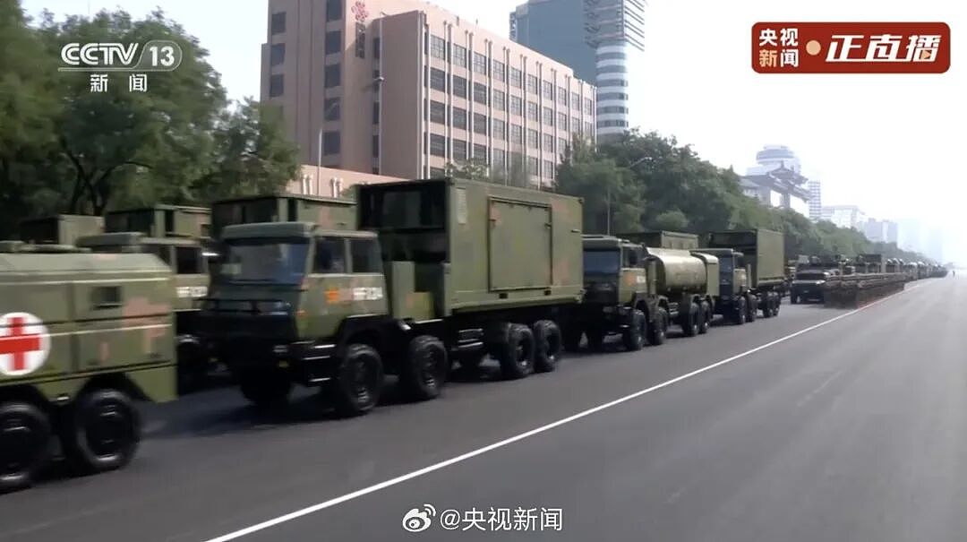 歼20S、DF61导弹,震撼亮相!三支兵种首次亮相天安门广场,空中梯队战机起飞(组图) - 10
