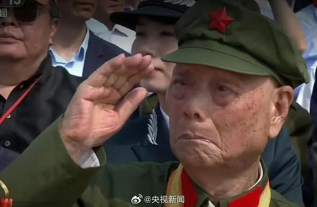 这就是最帅天团，一大批“复制粘贴”视觉大片已上线！老兵敬礼催人泪下，1分钟视频回顾盛大阅兵（组图） - 23