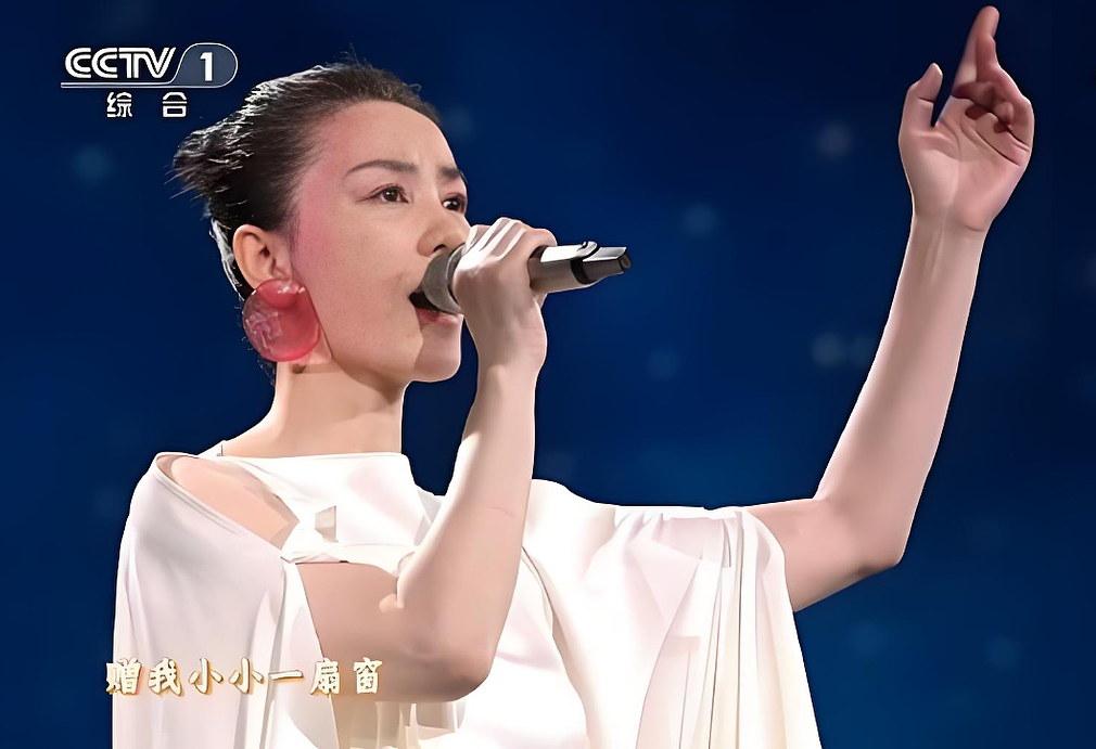 【情感】王菲《世界赠予我的》唱红全网，作者竟是80后二宝妈，歌词里藏着丈夫的鼓励孩子的笑声（组图） - 7