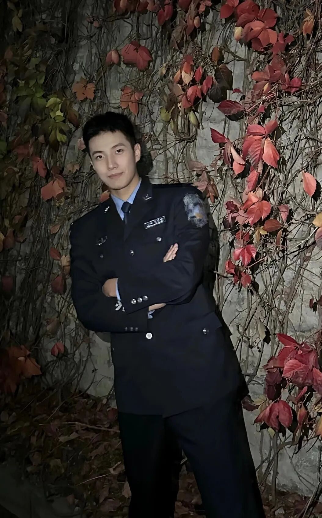 【帅哥】警官学院体育生校草,直男味爆棚,反差感满满...(组图) - 1