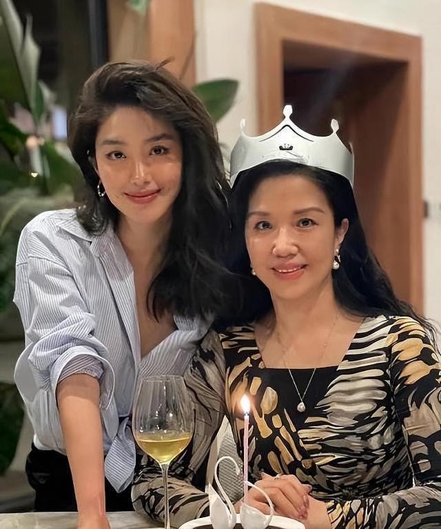 全网等着看笑话，离开了陈金飞，杨采钰还能这么有底气吗？（组图） - 20