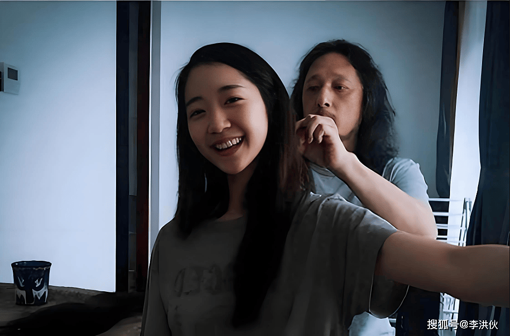 万千惠,一个撕开“老少恋”遮羞布的女人....(组图) - 11