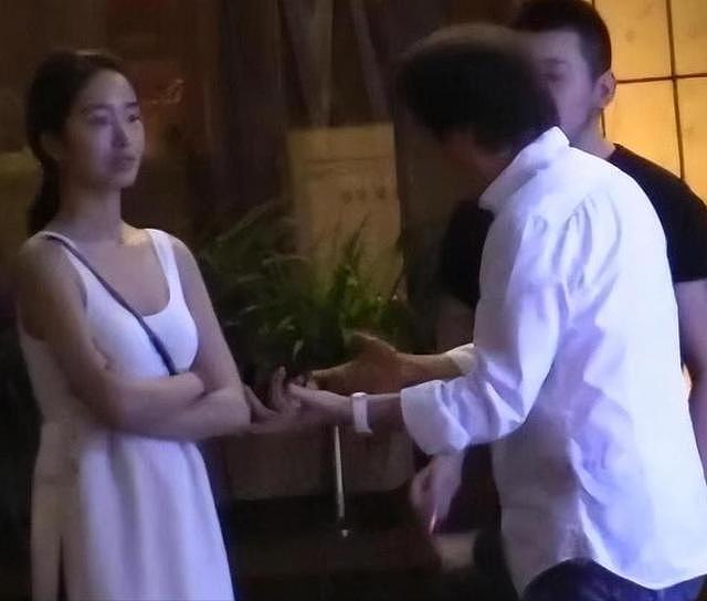 全网等着看笑话，离开了陈金飞，杨采钰还能这么有底气吗？（组图） - 6