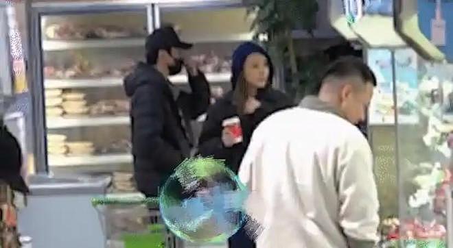 曝冯绍峰景甜闪婚，景甜方火速发声辟谣，乔杉转发引热议（组图） - 12