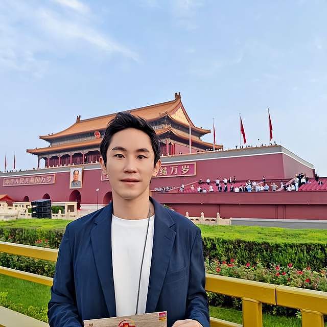 香港名流观礼九三阅兵！霍震霆激动，邝美云低调，张明敏唱中国心（组图） - 7