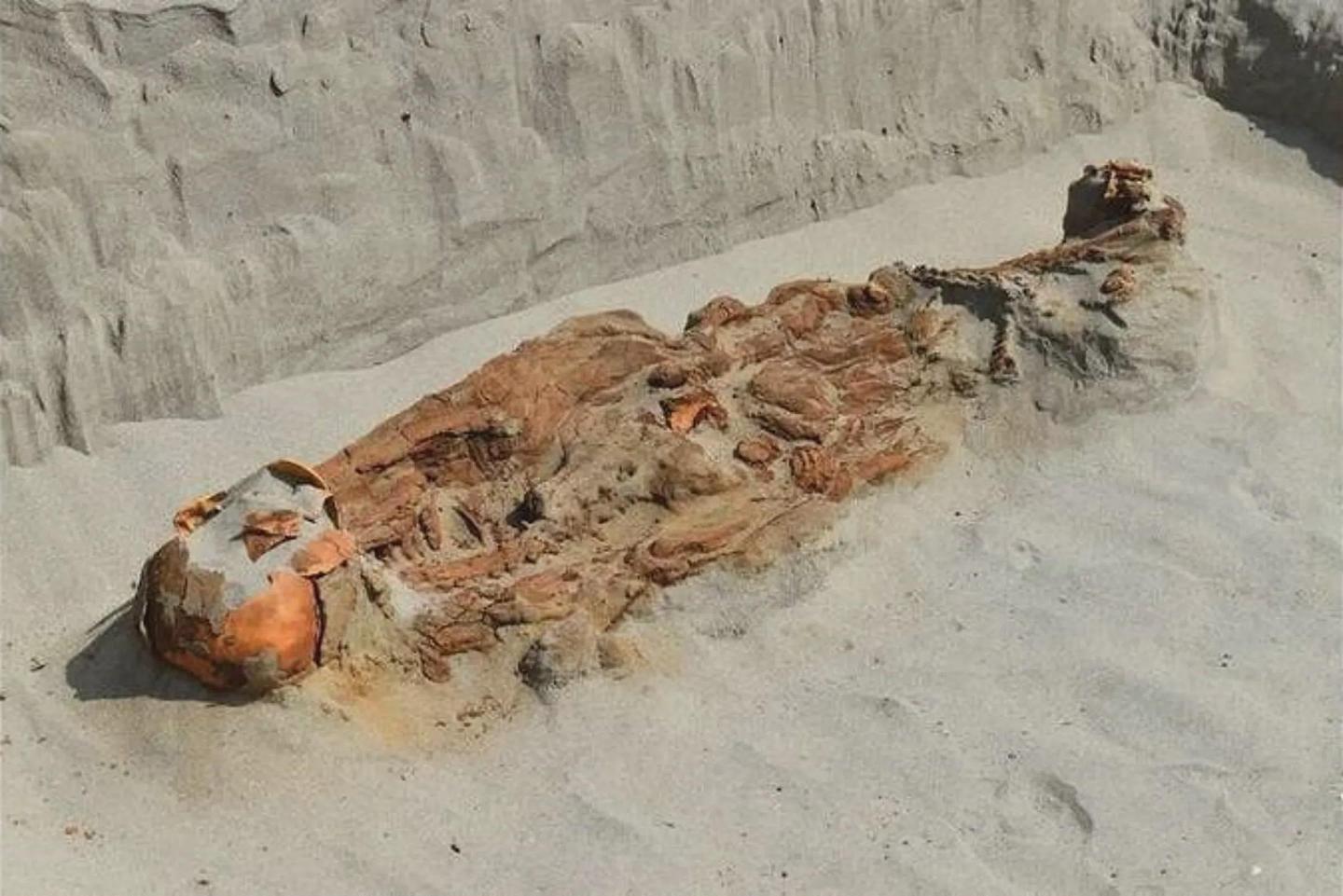 12具遗骸疑遭活人献祭!专家:极不寻常(组图) - 1