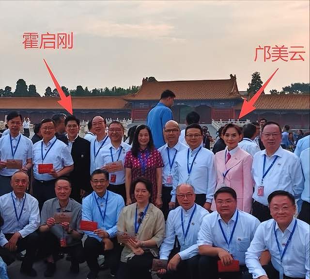 香港名流观礼九三阅兵！霍震霆激动，邝美云低调，张明敏唱中国心（组图） - 9