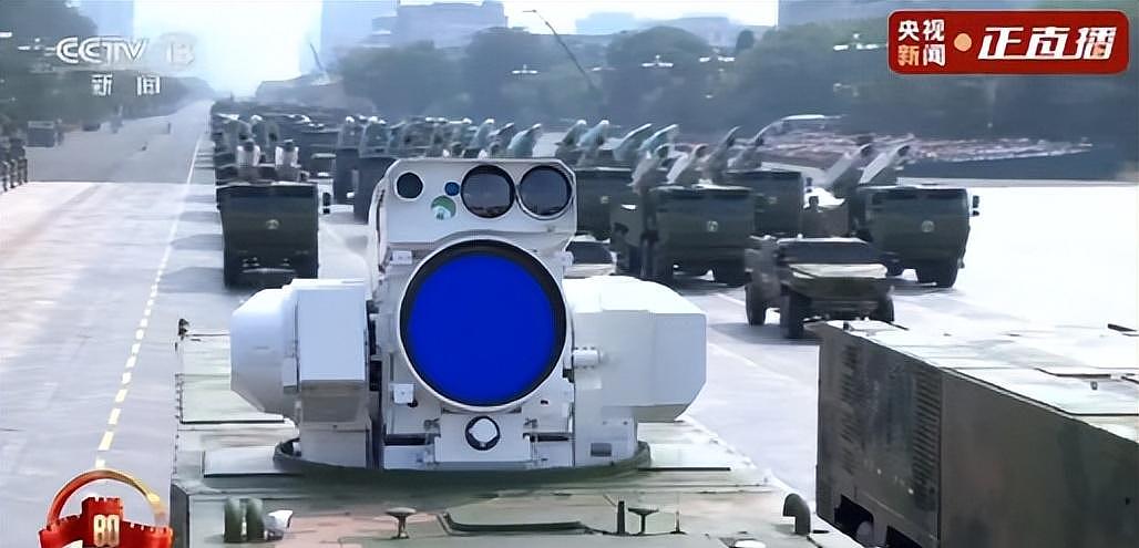 22位明星聚在阅兵当场:马龙羞涩,69岁张明敏一句话看哭整场比赛(组图) - 2