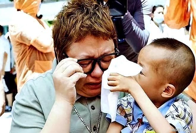 韩红也没想到,这个26年前她救下的孩子,如今成了她最大的成就(组图) - 2
