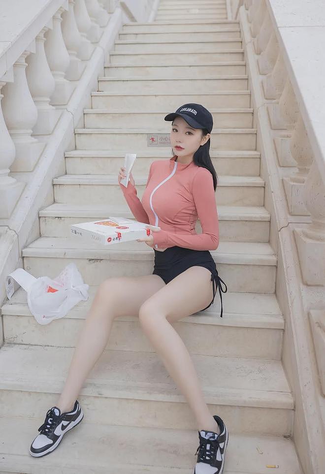 【美女】极品模特女神，超高的颜值极品身材，大长腿手机屏幕放不下了（组图） - 16