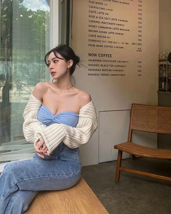 【美女】天使脸庞，极品身材，白皙皮肤小姐姐叫你看一起电影（组图） - 4