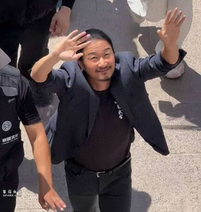 “伪爱国”风波2年，51岁吴京走上了一条下坡路（组图） - 1