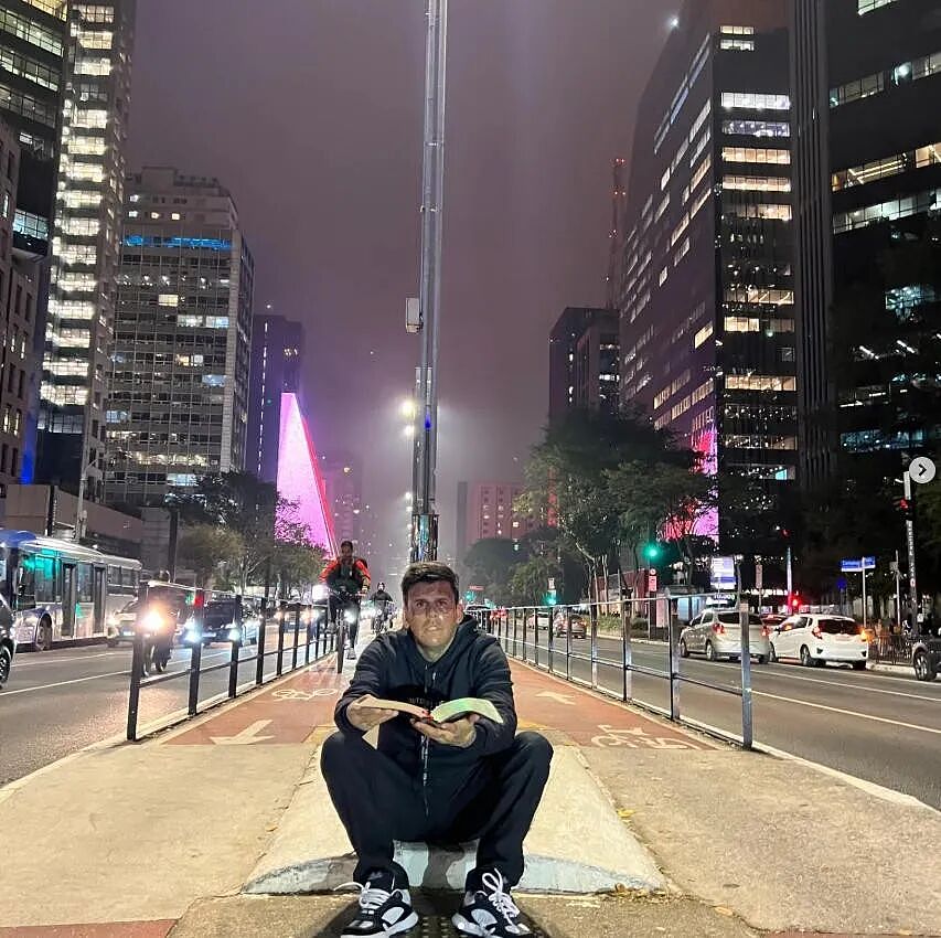 “巴西文身哥”当年全身文满,现在却要全部洗掉!老老实实找个班上...(组图) - 8
