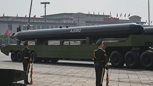 BBC记者分析中国阅兵:“给予特朗普的明确讯息”(组图) - 4