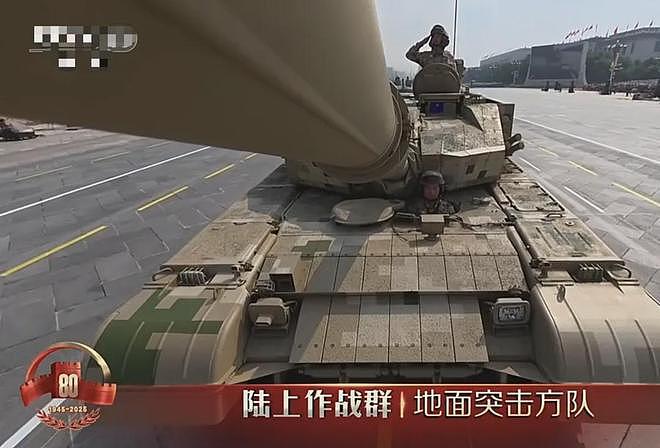 坦克真没有后视镜！九三当天吴京评论区太热闹，8年前梗一语成谶（组图） - 3