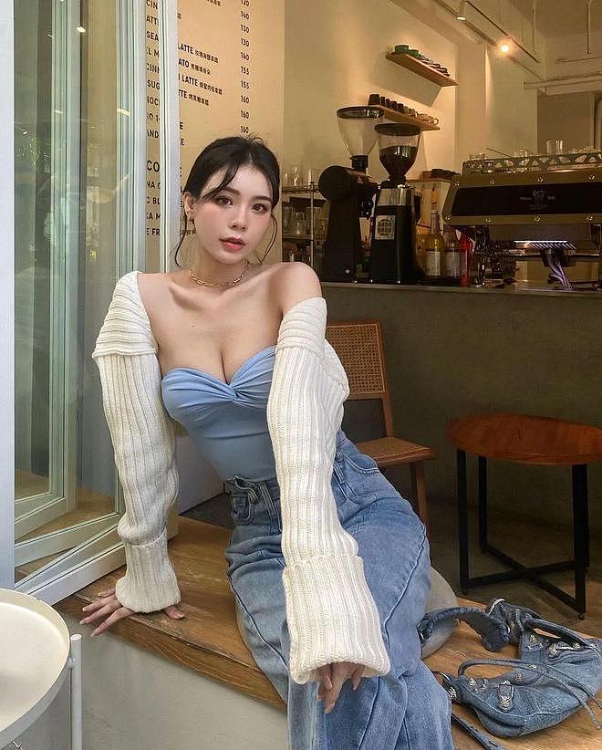 【美女】天使脸庞，极品身材，白皙皮肤小姐姐叫你看一起电影（组图） - 5