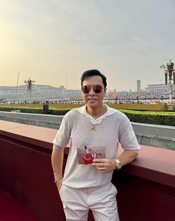 11位艺人观看阅兵！张凯丽泪洒现场，王雷很激动，吴千语夫妇同框（组图） - 15
