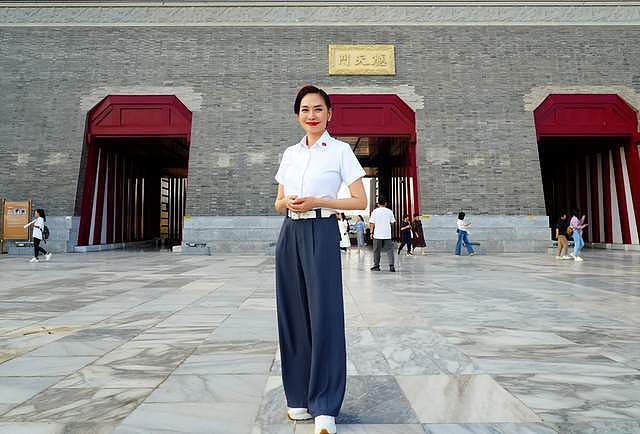 香港名流观礼九三阅兵！霍震霆激动，邝美云低调，张明敏唱中国心（组图） - 13