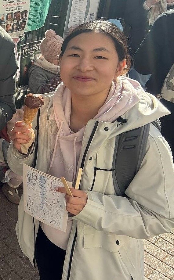23岁香港女生留学英国,失联后揭已办退学!家人网上发帖找寻(组图) - 2