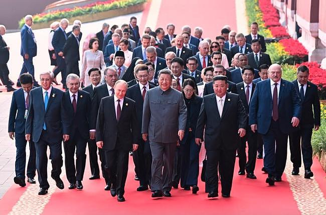 彭博：93阅兵外宾出席人数比往年更少，但是…（图） - 1