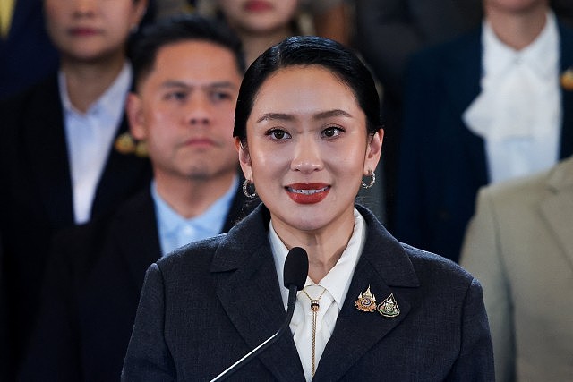 承诺佩通坦下台佛像前祼跳！泰国前女议员说话算数，“裸舞”影片曝引发热议（视频/组图） - 4