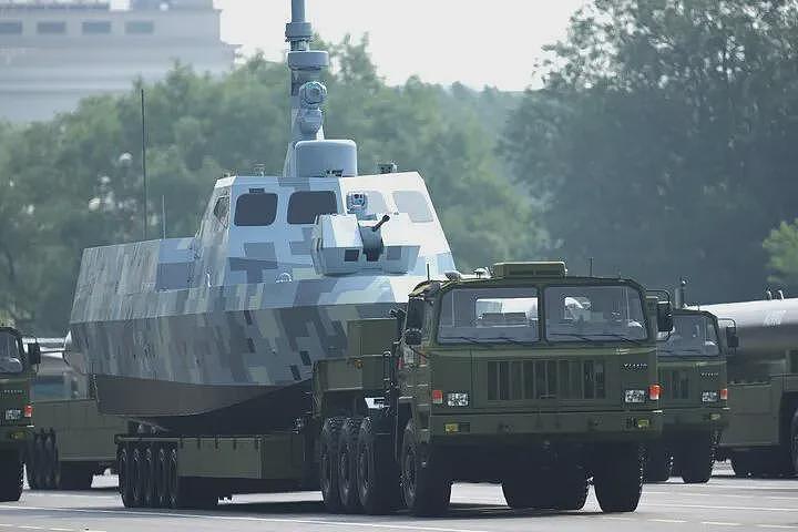 陆媒：九三阅兵，新一代武器装备震撼亮相（组图） - 5