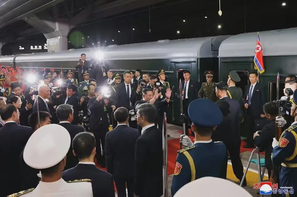 金正恩结束对中国访问，乘专列离京返程（组图） - 1
