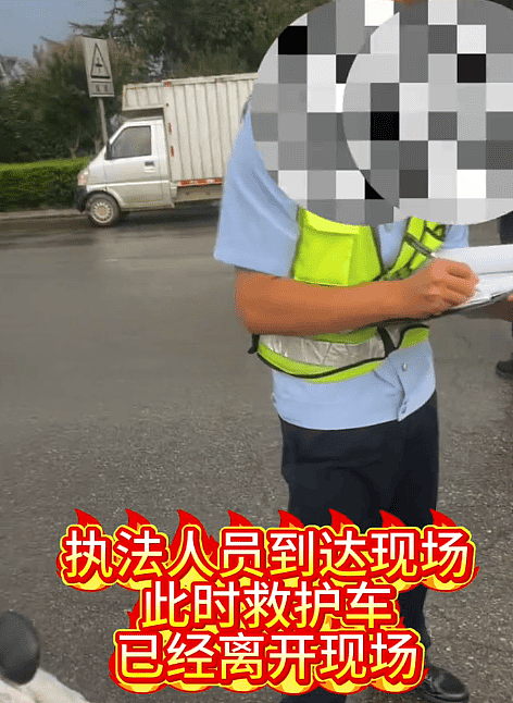安徽热心女给被撞倒男孩撑伞，网友却被男孩颜值惊呆！网友：帅得出事了还以为在摆拍（视频/组图） - 2