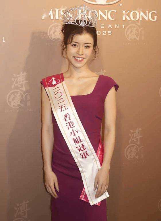 新港姐冠军与男友亲密照!豪言不担心选美分手魔咒(组图) - 5