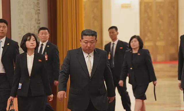 习近平金正恩六年来首会,称友谊“永不变”、提及台湾问题(组图) - 2