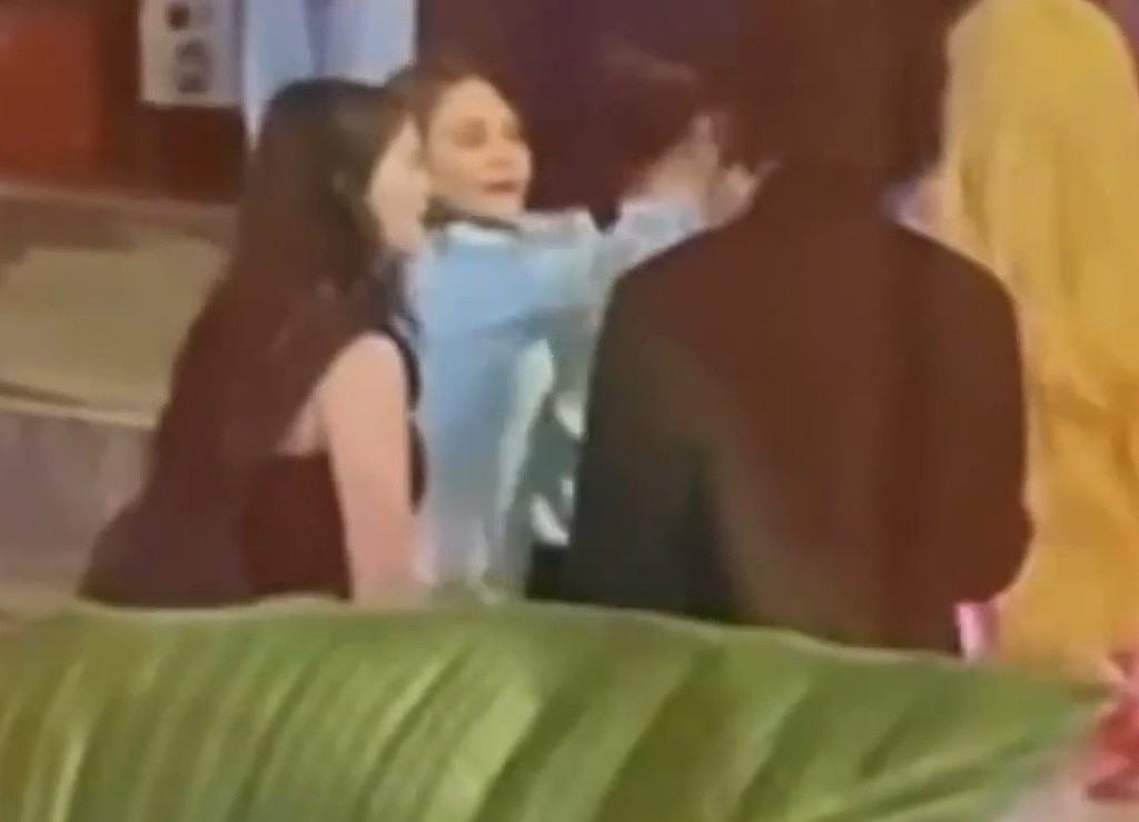 18岁华女Coser悉尼街头遇袭!路人视若无睹,警方初拒立案(视频/组图) - 2