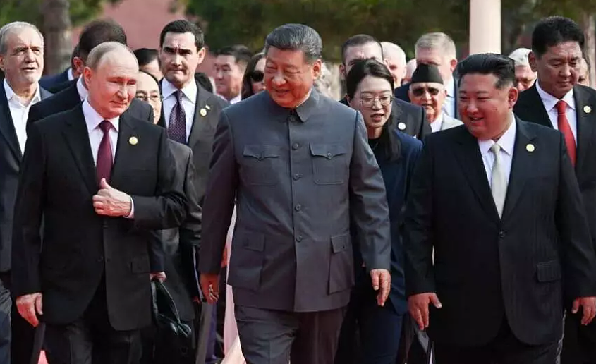 北京大阅兵：西方收到中国领导人发出的警告（图） - 1