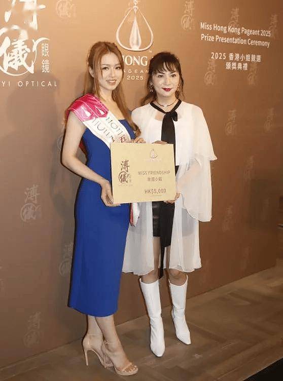 新港姐冠军与男友亲密照!豪言不担心选美分手魔咒(组图) - 10