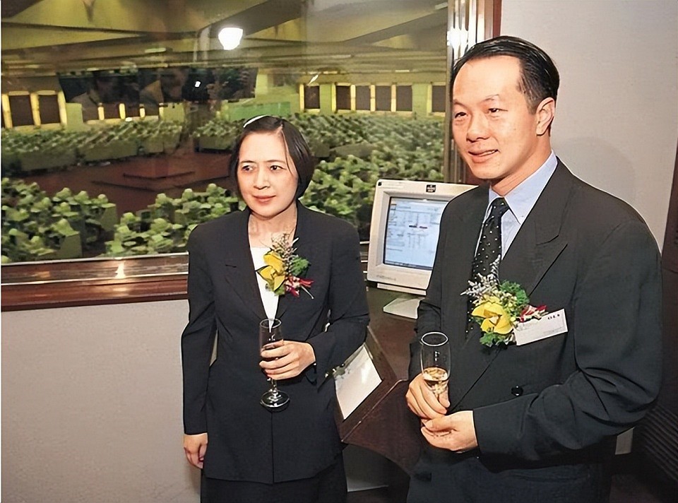 豪门弃妇可怜？刘銮雄原配成亿万富婆梁洛施一朝翻身，最狠的是她（组图） - 11