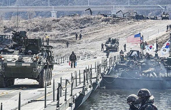 继金正恩出席北京阅兵后,韩国宣布与美日联合军演(组图) - 1