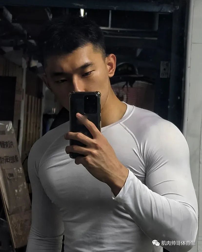 【帅哥】地表最强健身房肌肉男，黑皮大男孩，痞帅大胸肌（组图） - 2