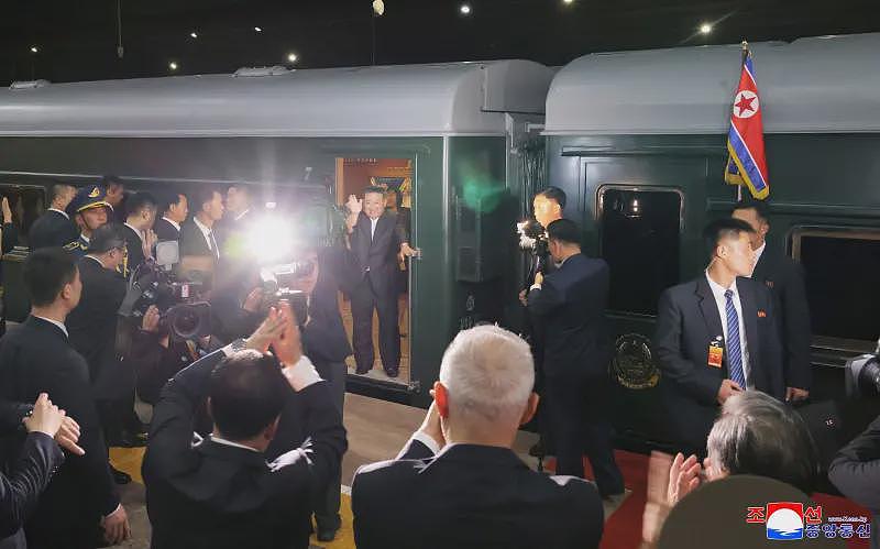金正恩乘专车回朝鲜，停留中国时间破纪录（图） - 1