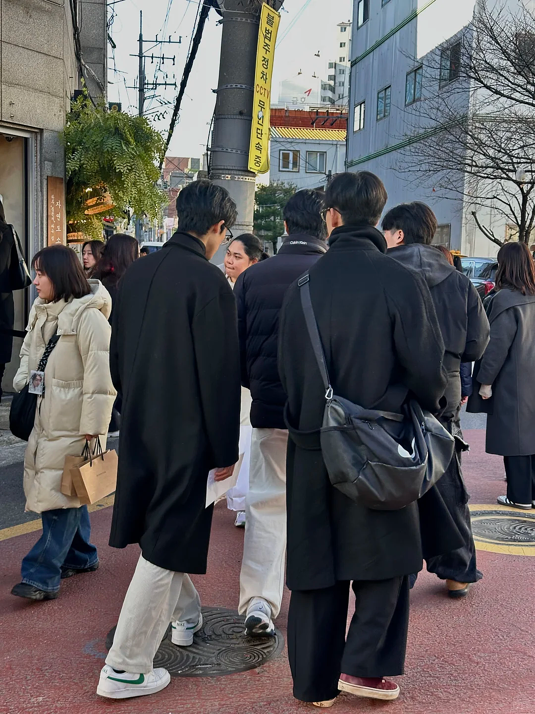 澳洲“土肥圆直男”搬到韩国苦学变帅秘籍，6个月后竟“整容式逆袭”成男团鲜肉（组图） - 37