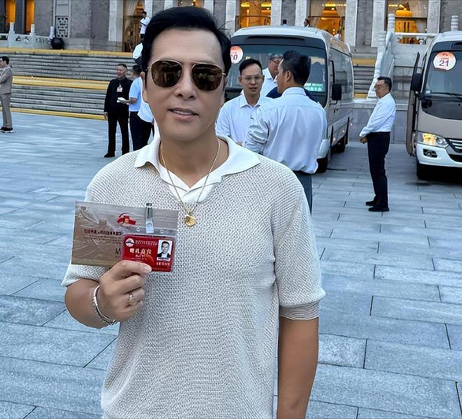 受邀观礼九三阅兵的8位明星,个个口碑好,这才是我们该追的明星(组图) - 3