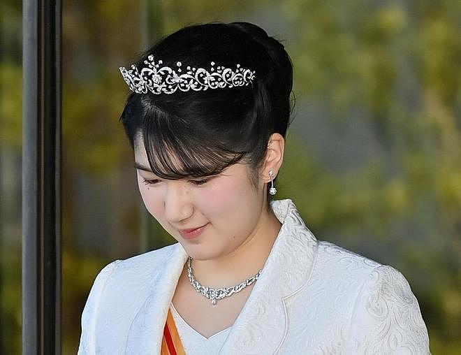 日本王室悠仁亲王成年礼耗1亿日元,民众信任危机,下台风险变大(组图) - 8
