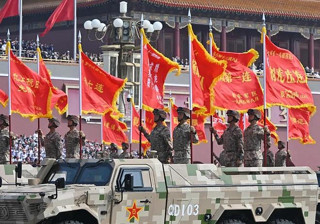 阅兵出现重大失误?导弹挂反、字打错,央视曝真相,涉及82名英烈(组图) - 2