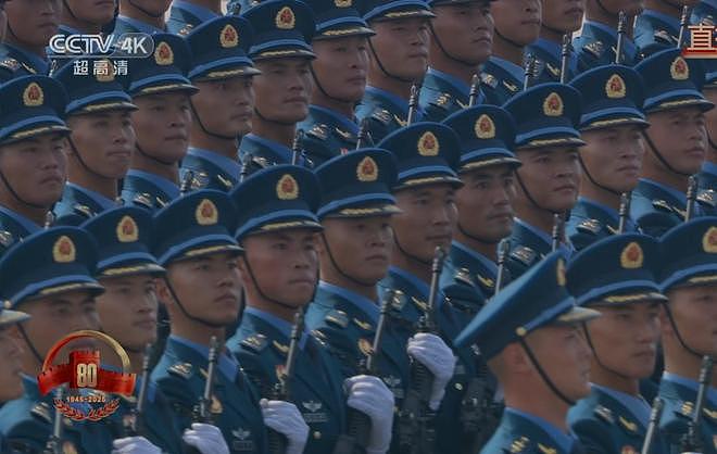 阅兵出现重大失误?导弹挂反、字打错,央视曝真相,涉及82名英烈(组图) - 20