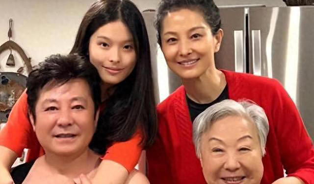 中国挣钱国外花，他祖孙三代定居美国，高调炫耀（组图） - 1
