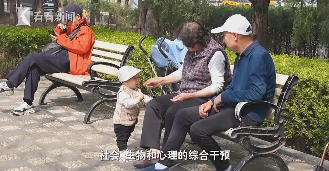 上海一独居老人沉迷捡垃圾，每月花4500元租两套房囤废品，3套房被30吨垃圾堆满，称“只有它不会变心”（组图） - 19
