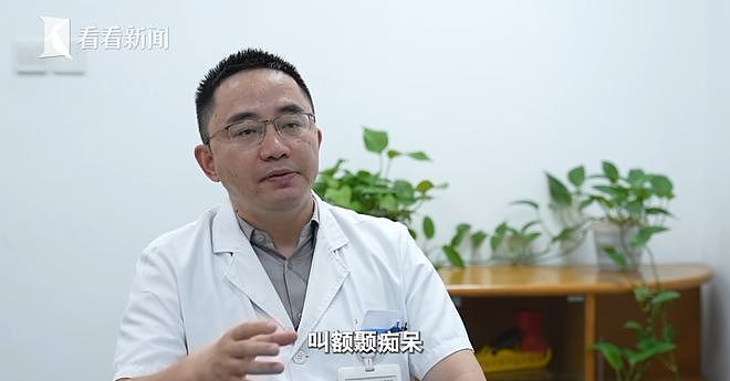 老人每月花4500元租两套房囤废品,3套房被30吨垃圾堆满,称“只有它不会变心”(组图) - 7