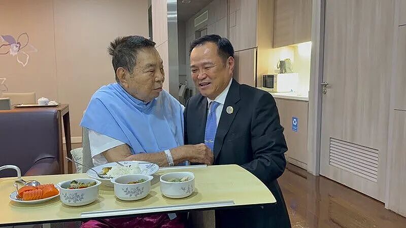 泰国新总理阿努廷44亿身家,祖籍广东新会!“准第一夫人”首次亮相(组图) - 24