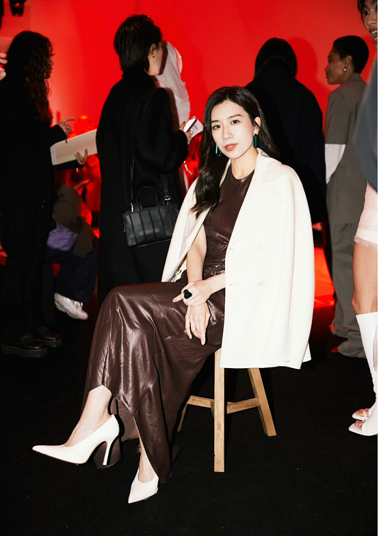 TVB前花旦婚后大解放真空上阵，大秀完美身材，为上镜好看狂减肥（组图） - 8