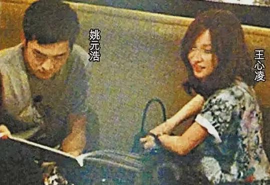 秘密复合1年?被豪门抛弃恋上旧情人,举止亲密死活不承认?(组图) - 23